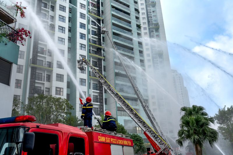 Protección Contra Incendios en Edificios de Gran Altura y Centros Comerciales en Panamá: Guía NFPA 14/20 2026 - Seguridad Contra Incendios